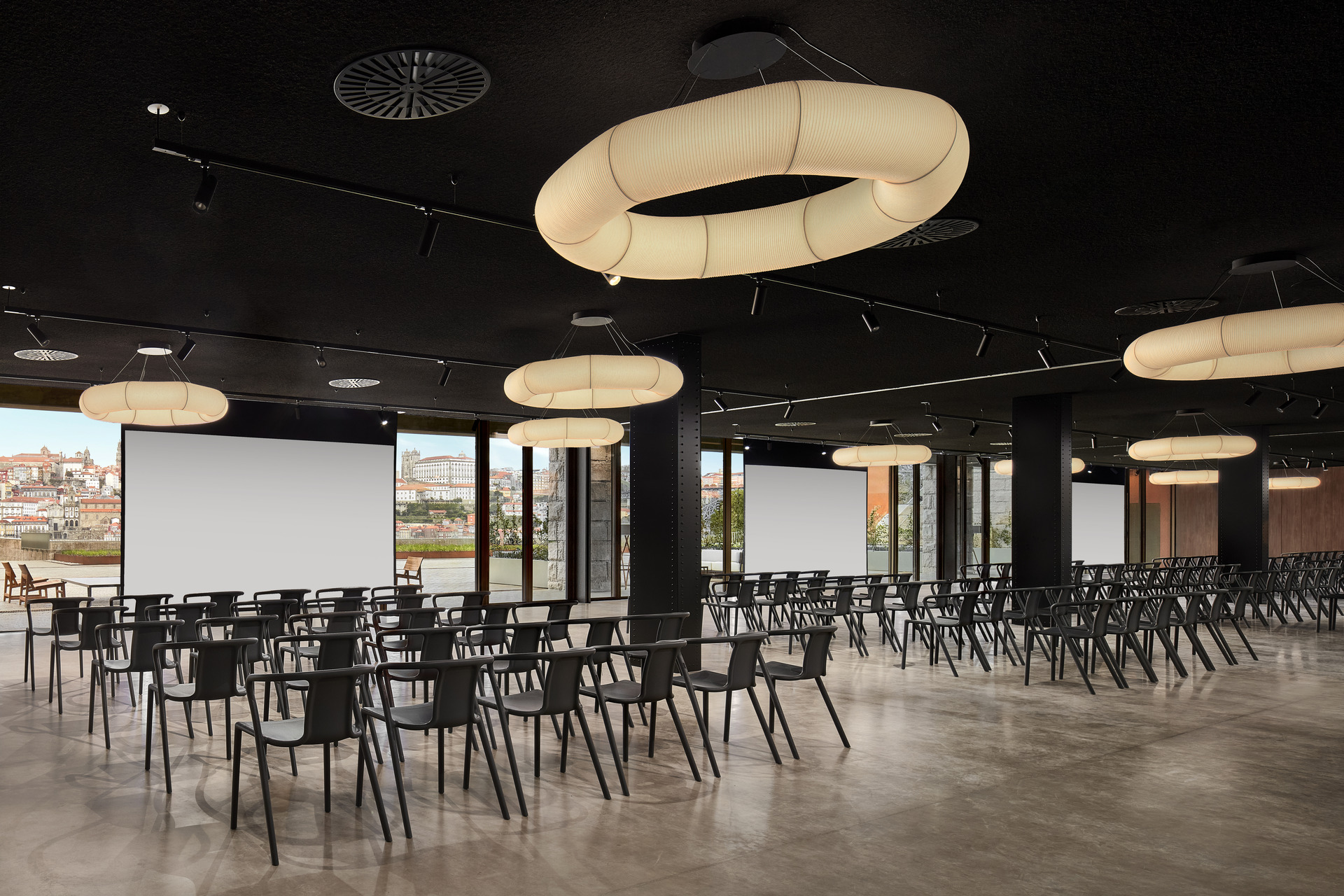 Tivoli_Kopke_Porto_Gaia_Hotel_Meeting_Rooms_Plenary_Theatre_Setup_2-4316x2877